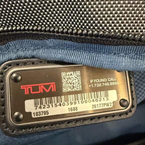 Tumi Alpha 2 - Back Pack - Picture 5 of 5